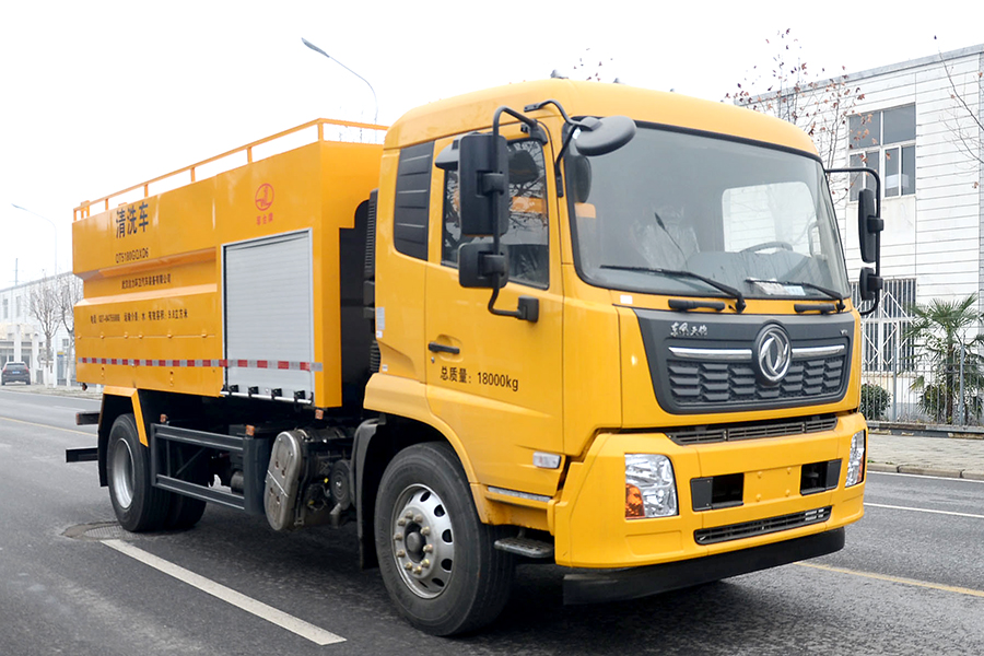 QT5180GQXD6型清洗車(天錦)